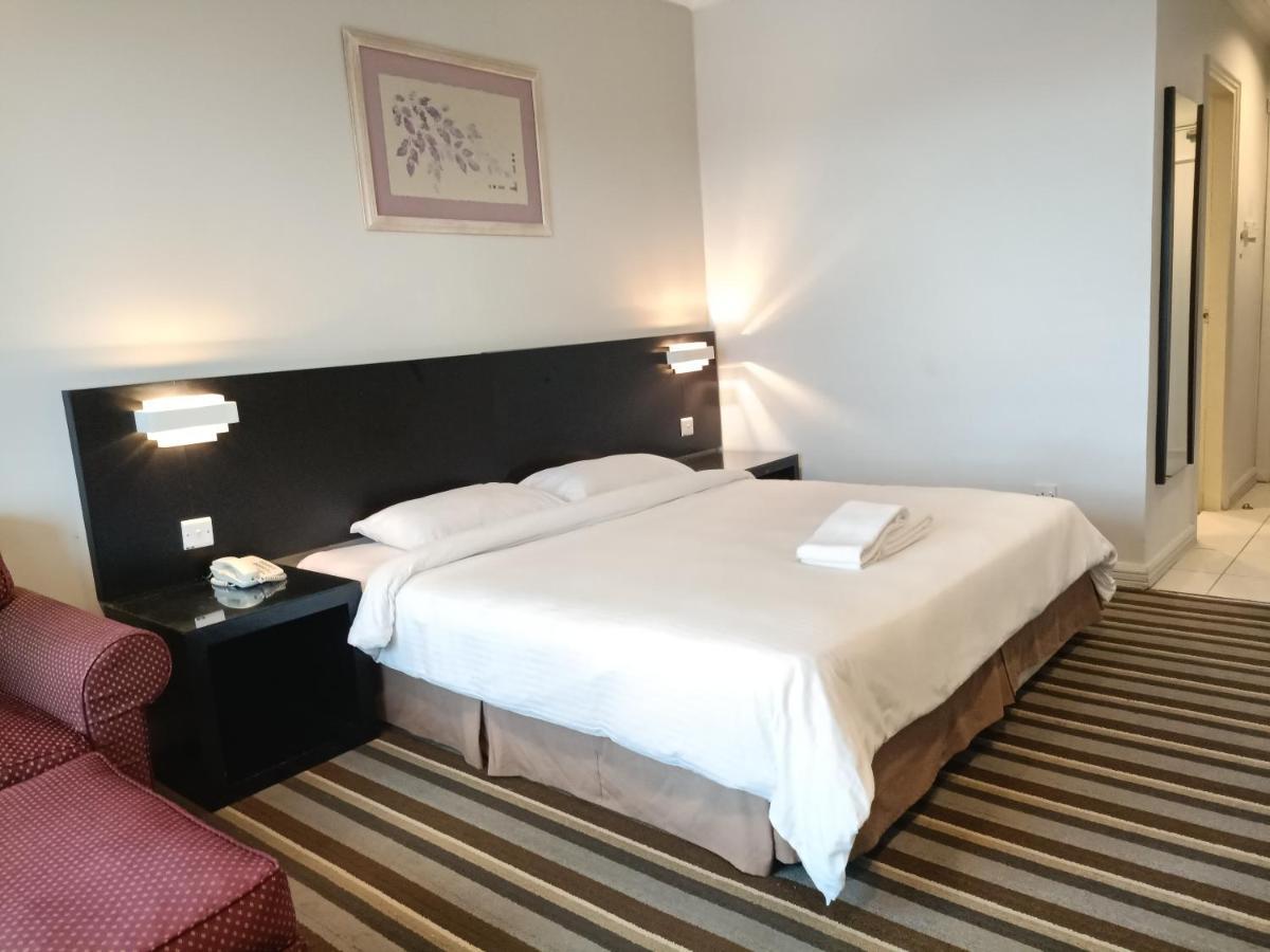 Stayinn Gateway Hotel Apartment Кучинг Экстерьер фото